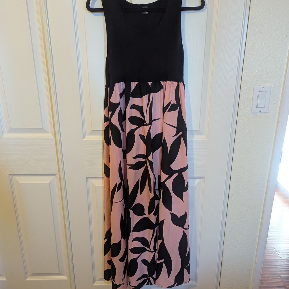 SHEIN Black and Pink Leaf Maxi Dress